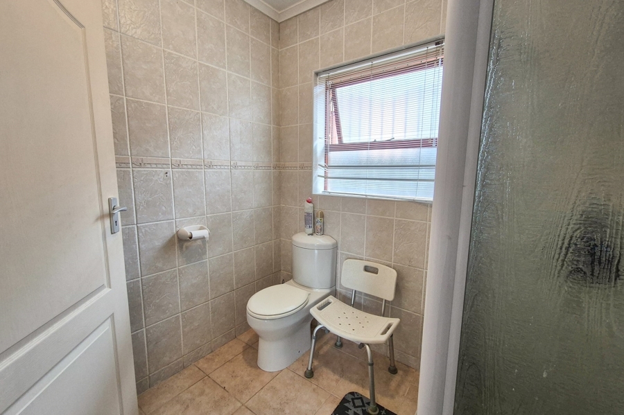 2 Bedroom Property for Sale in Vredekloof Western Cape